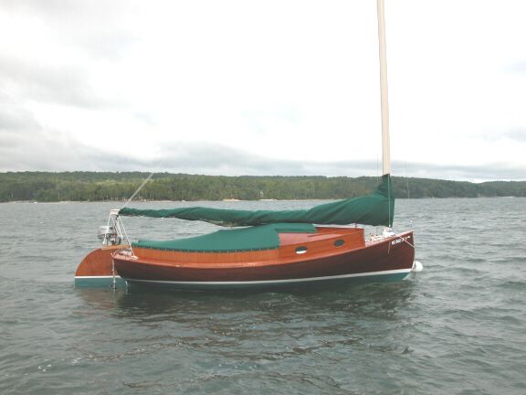 \'CAT N ROUND\' $27,9000 - LadyBen Classic Wooden Boats 